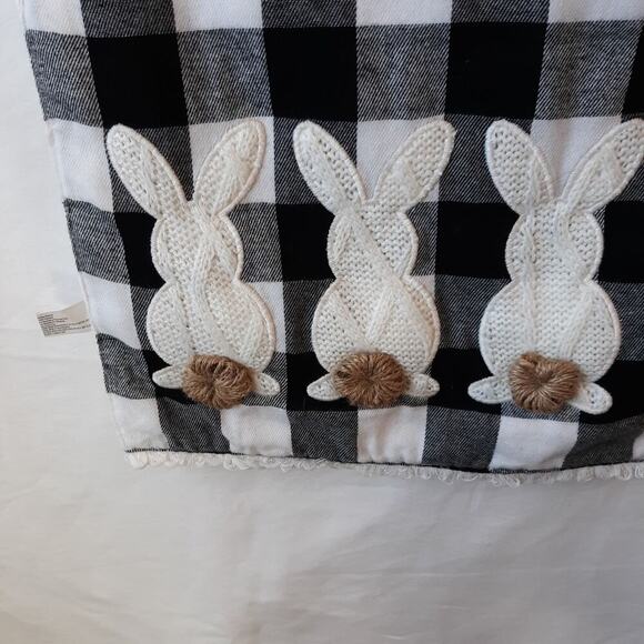 Table Runner Buffalo Check Black White Bunnies 72" Long - Picture 4 of 7